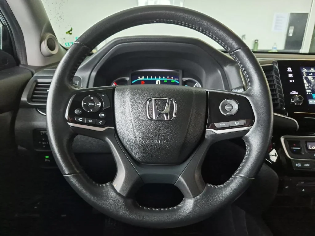 Used 2022 Modern Steel Metallic Honda Touring image 14