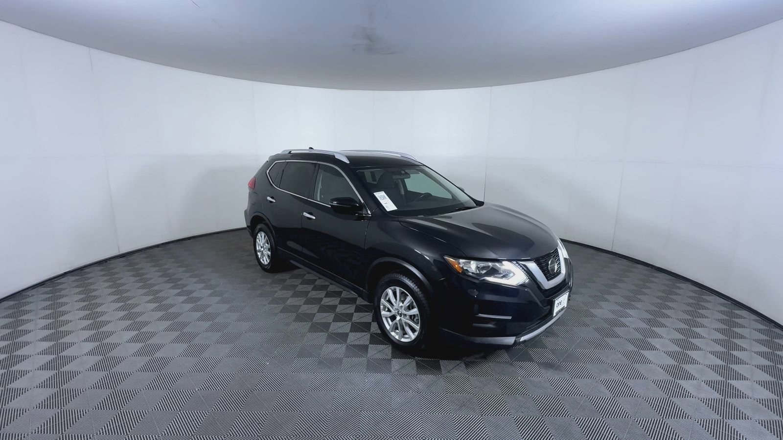 Used 2018 Nissan Rogue SV with VIN 5N1AT2MV8JC787062 for sale in Aurora, CO