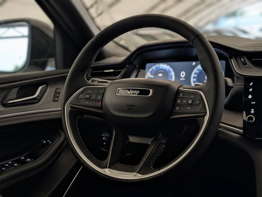 New 2026 White Jeep Limited Reserve - - 4x4 - CommandView Sunroof - Nappa Leather Seats & More! image 16