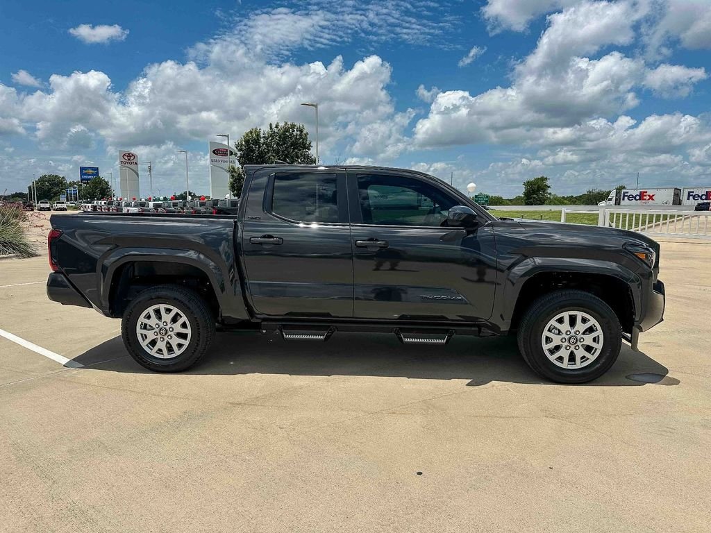 Certified Used 2026  Toyota SR5 image 24