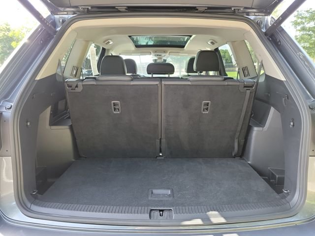 Used 2025 Gray Volkswagen 2.0T SE w/Technology image 28