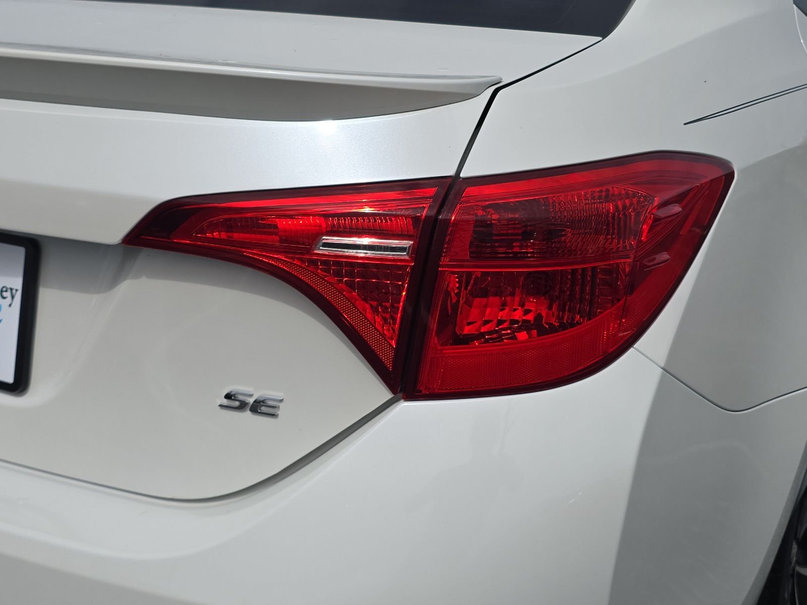 Used 2017 White Toyota SE image 8