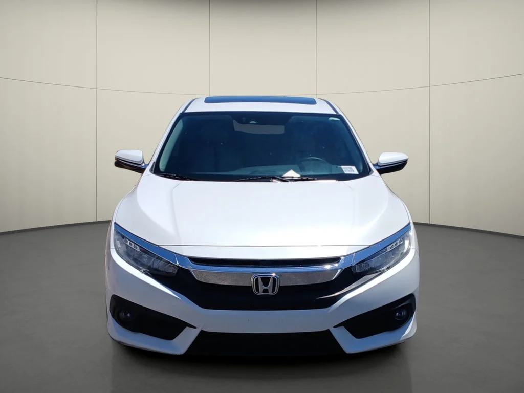 Used 2017 White Orchid Pearl Honda Touring image 2