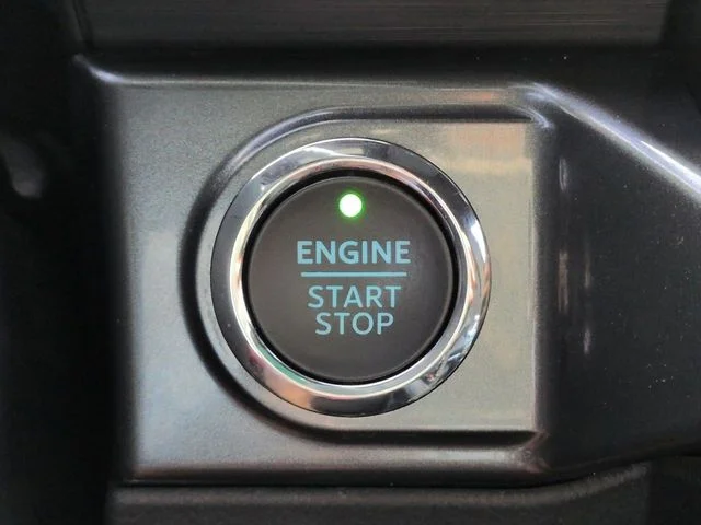 Used 2023 Agate Black Metallic Ford XLT image 27