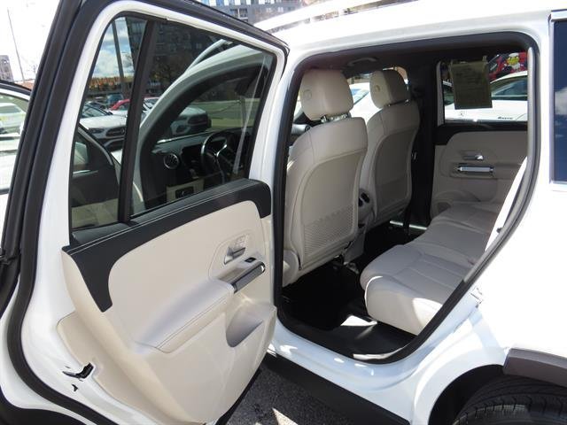 Certified Used 2025 Polar White Mercedes-Benz GLB 250 image 21