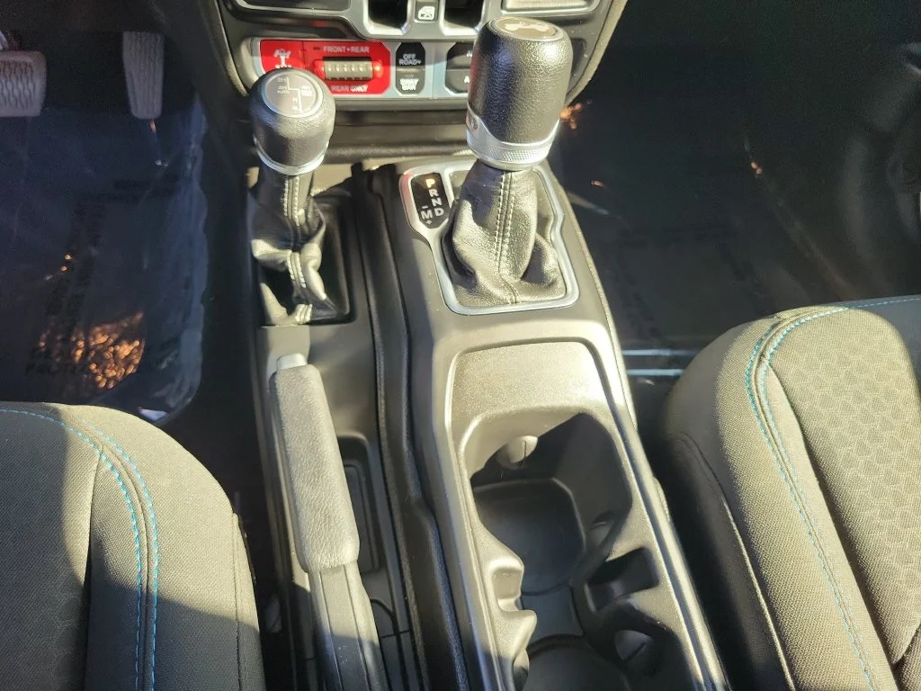 Used 2024 White Jeep Rubicon 4xe image 22