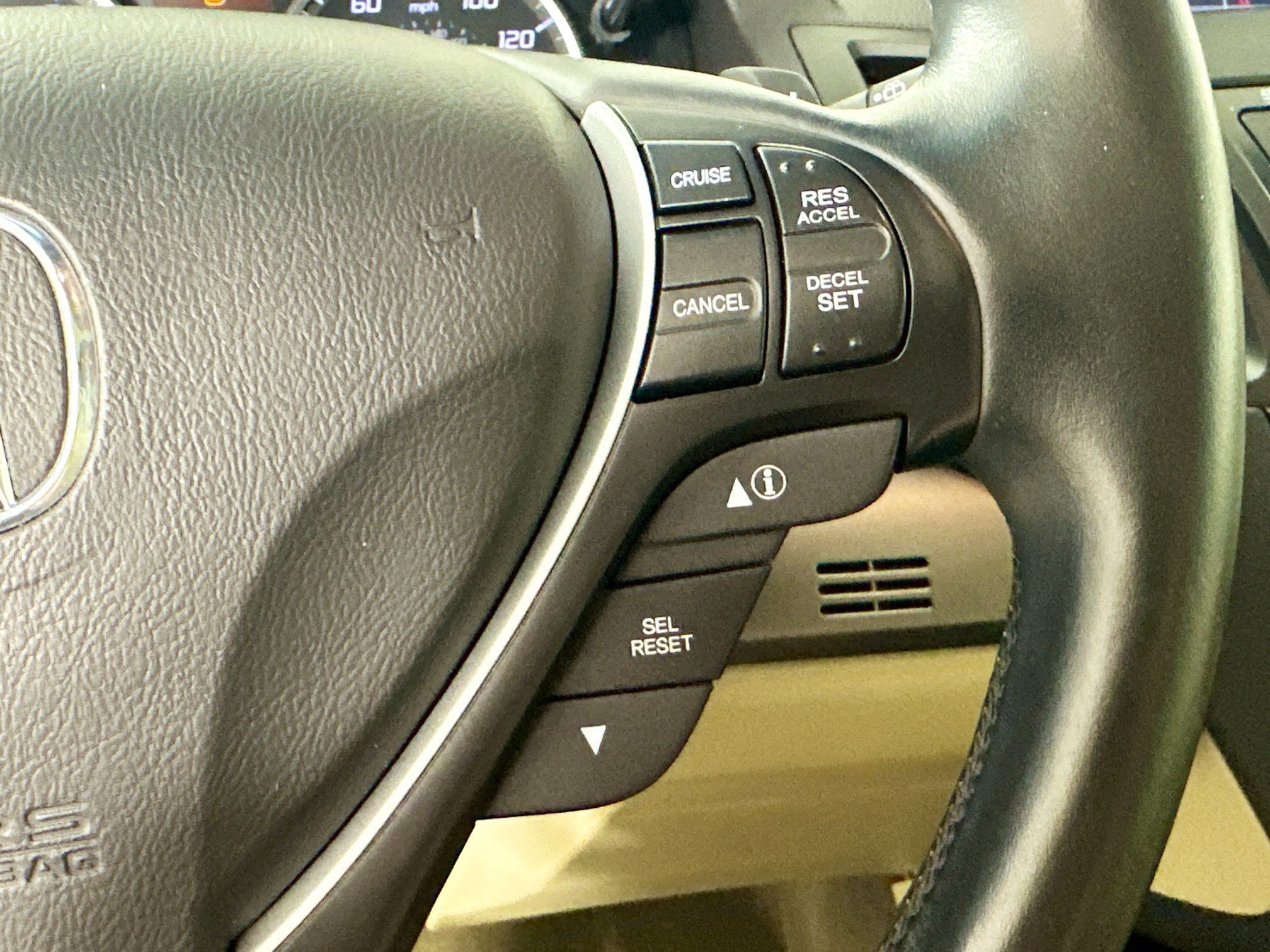 Used 2013  Acura Tech Pkg image 19