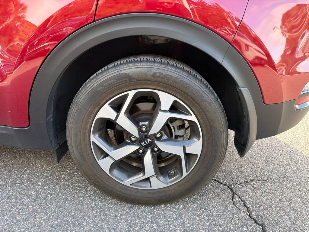 Used 2020 Red Kia LX image 27