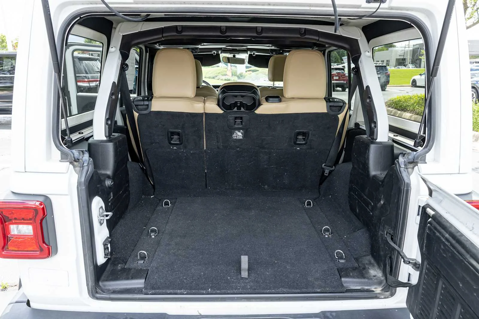 Used 2018 Bright White Clearcoat Jeep Sahara image 29