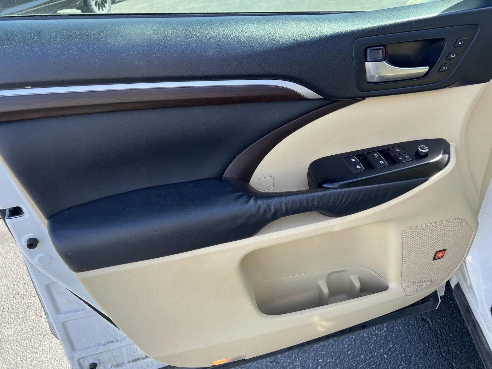 2015 Toyota Highlander Limited - Photo 15