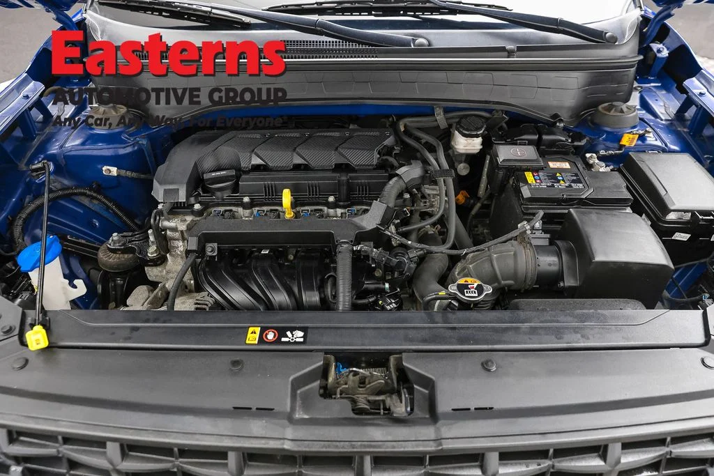 Used 2023 Blue Hyundai SE image 7