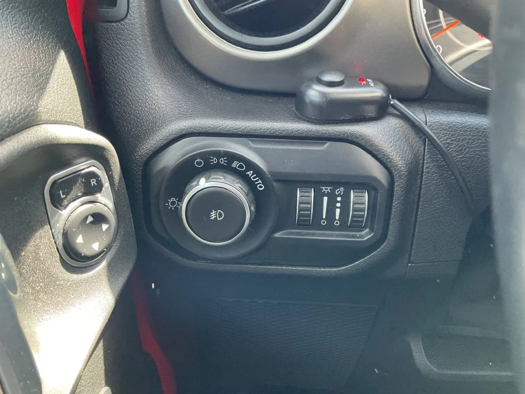 Used 2019 Red Jeep Unlimited Sport S image 27