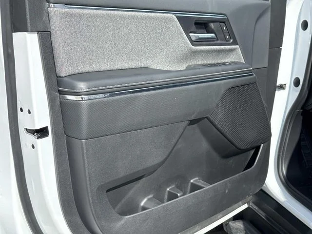 New 2026 White GMC Elevation image 13