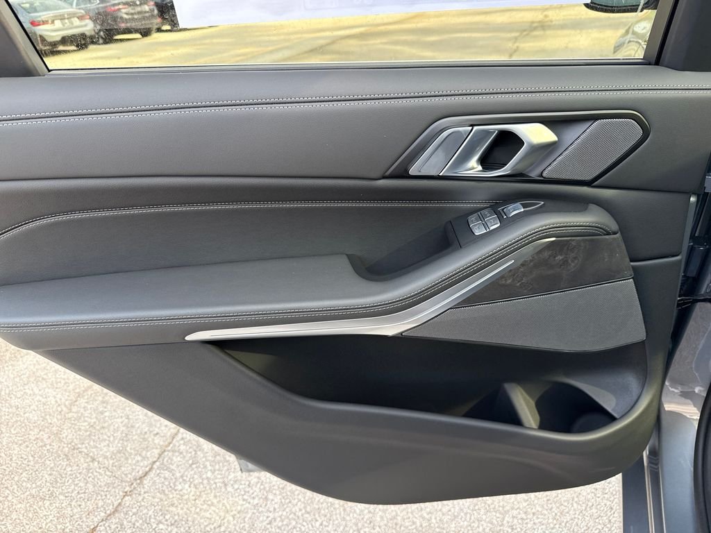 New 2026 Gray BMW xDrive40i image 22