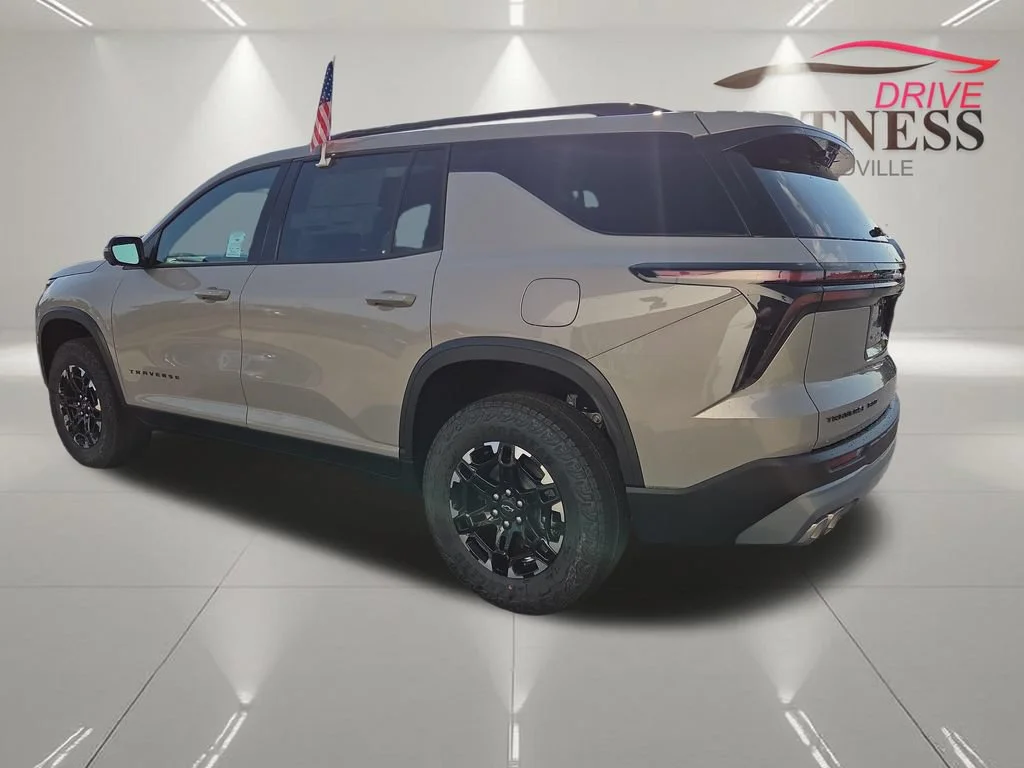New 2027 Sandstone Gray Chevrolet Z71 image 5