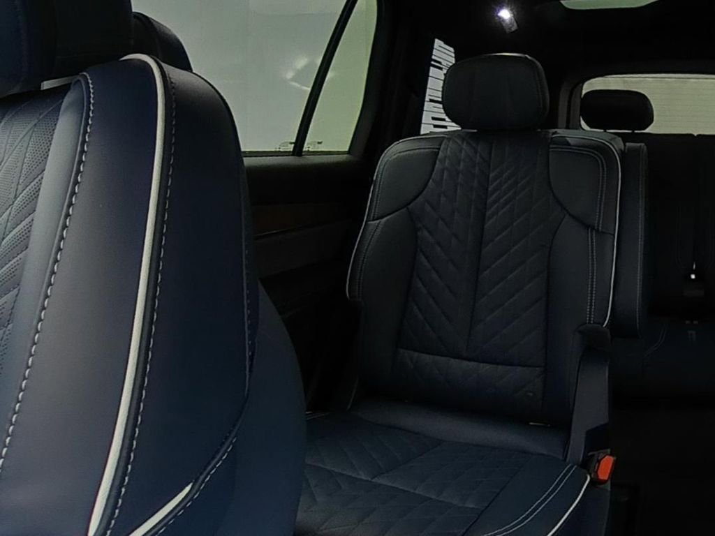2026 Cadillac VISTIQ Premium Luxury - Photo 16
