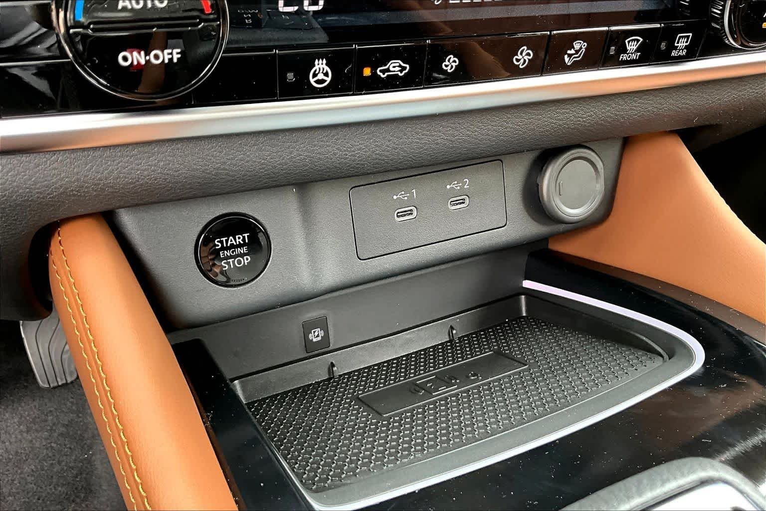 New 2026 Everest White Pearl TriCoat / Super Black Two-tone Nissan Platinum image 13