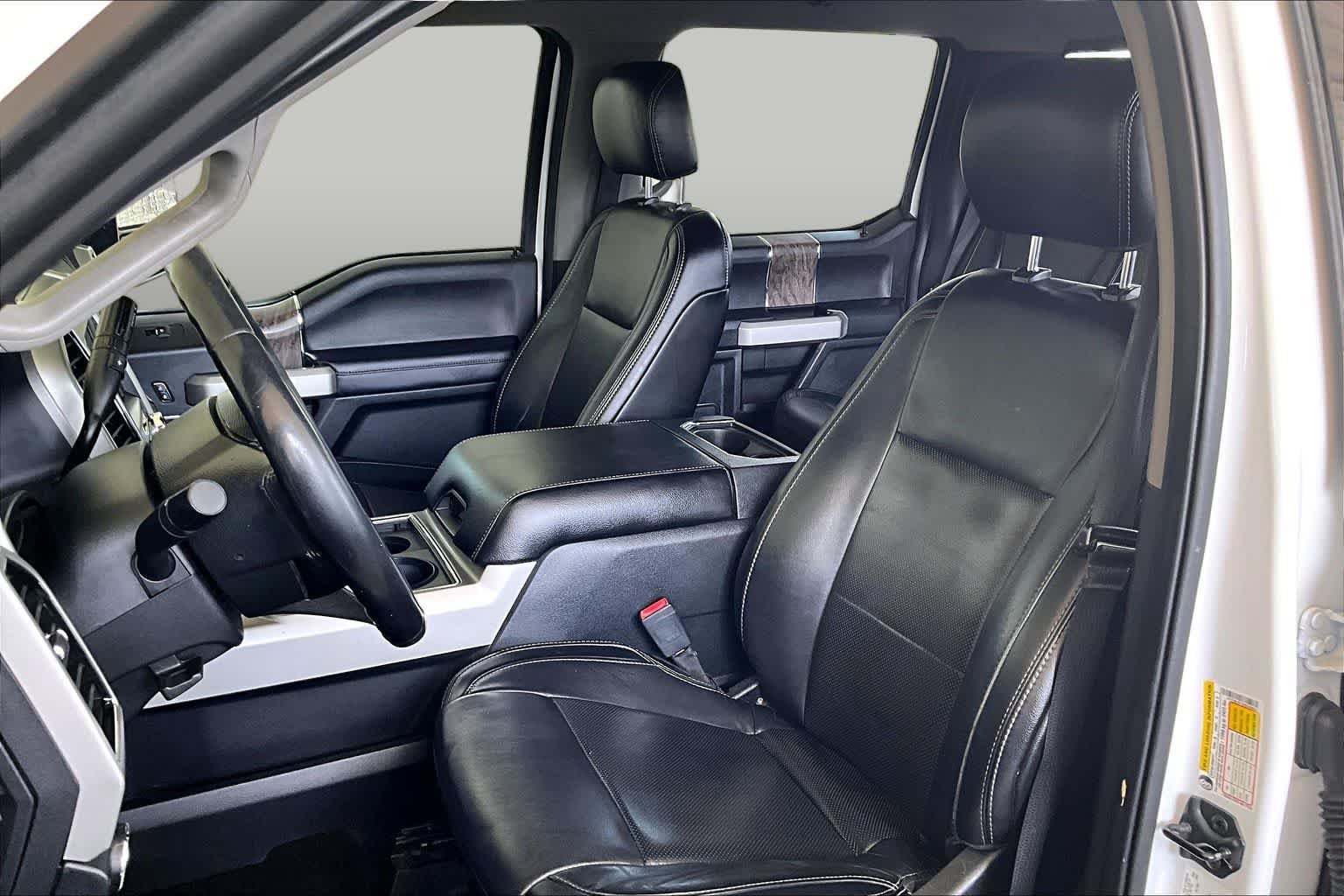 Used 2019 Oxford White Ford LARIAT image 8