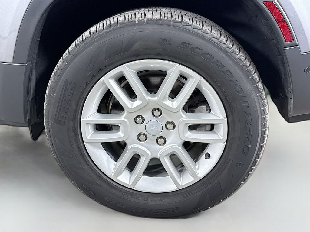 Certified Used 2024 Gray Land Rover S image 33
