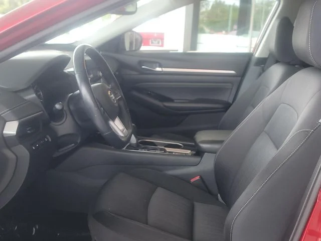Used 2020 Red Nissan 2.5 SV image 9