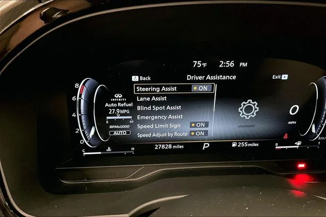 Used 2024 Majestic White INFINITI LUXE image 38
