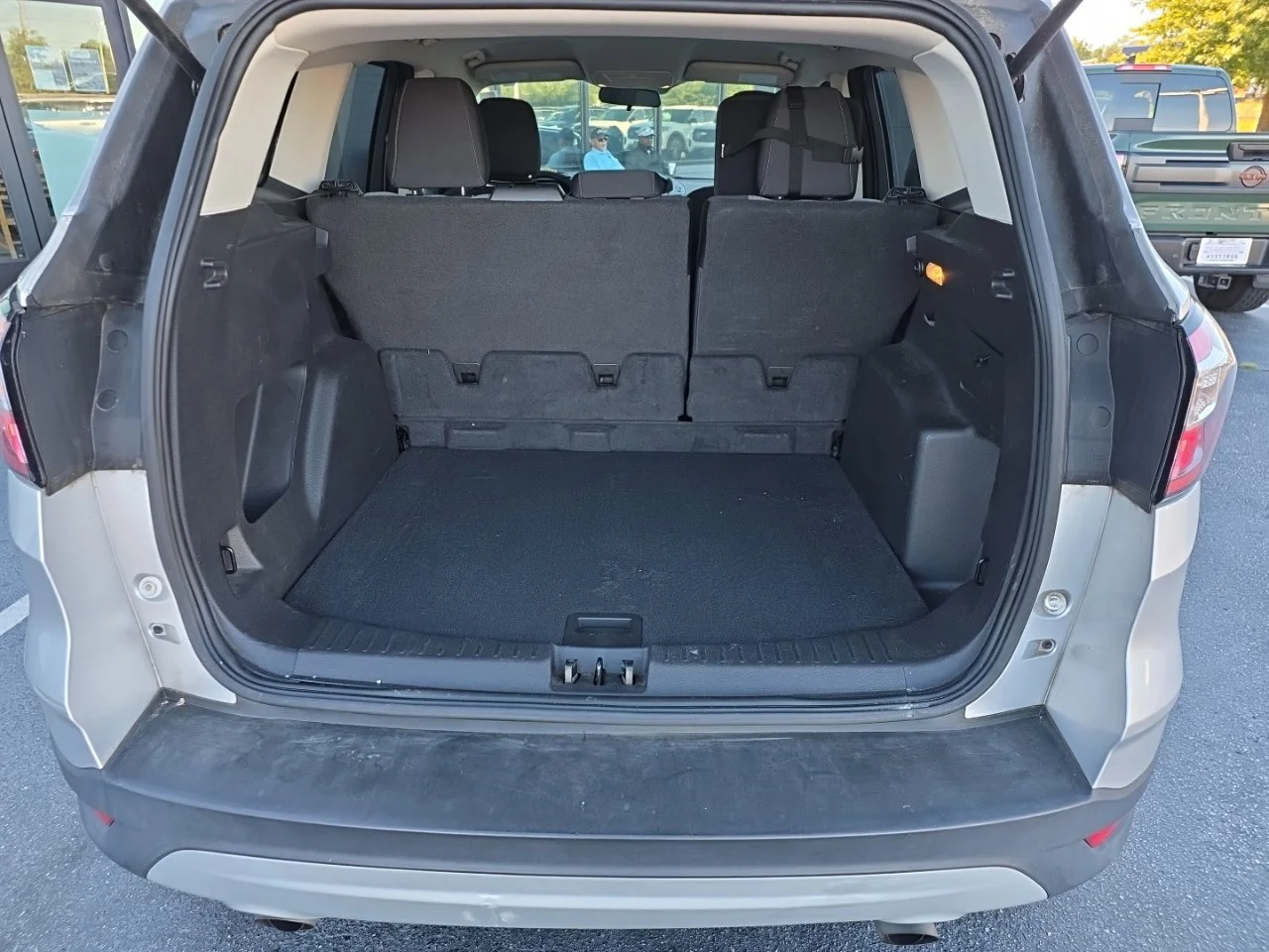 Used 2018 Ingot Silver Ford SE image 31