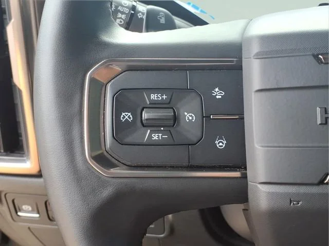 Used 2025 Deep Aurora Metallic (Dark Bronze) GMC 2X image 13