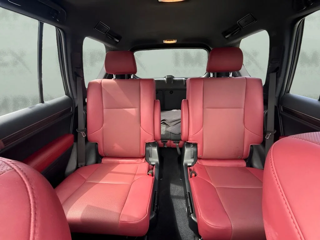 Used 2022 Black Lexus 460 image 7