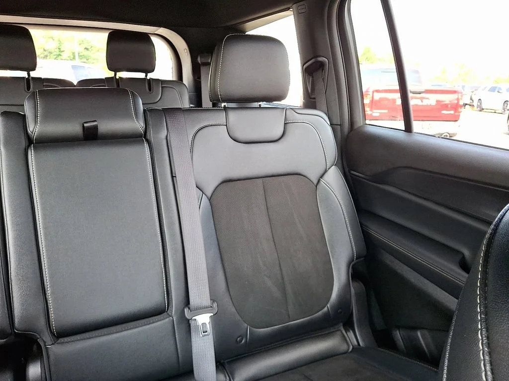 Used 2023 Gray Jeep Altitude 4x4 image 21