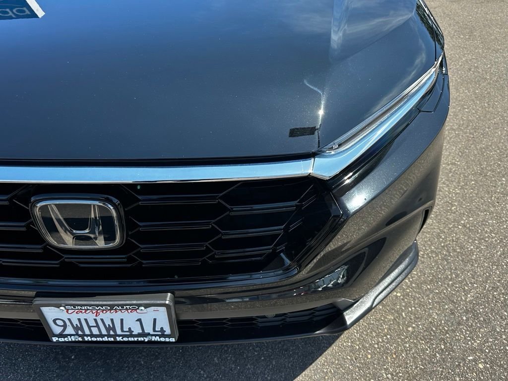 Used 2025 Black Honda EX-L image 5