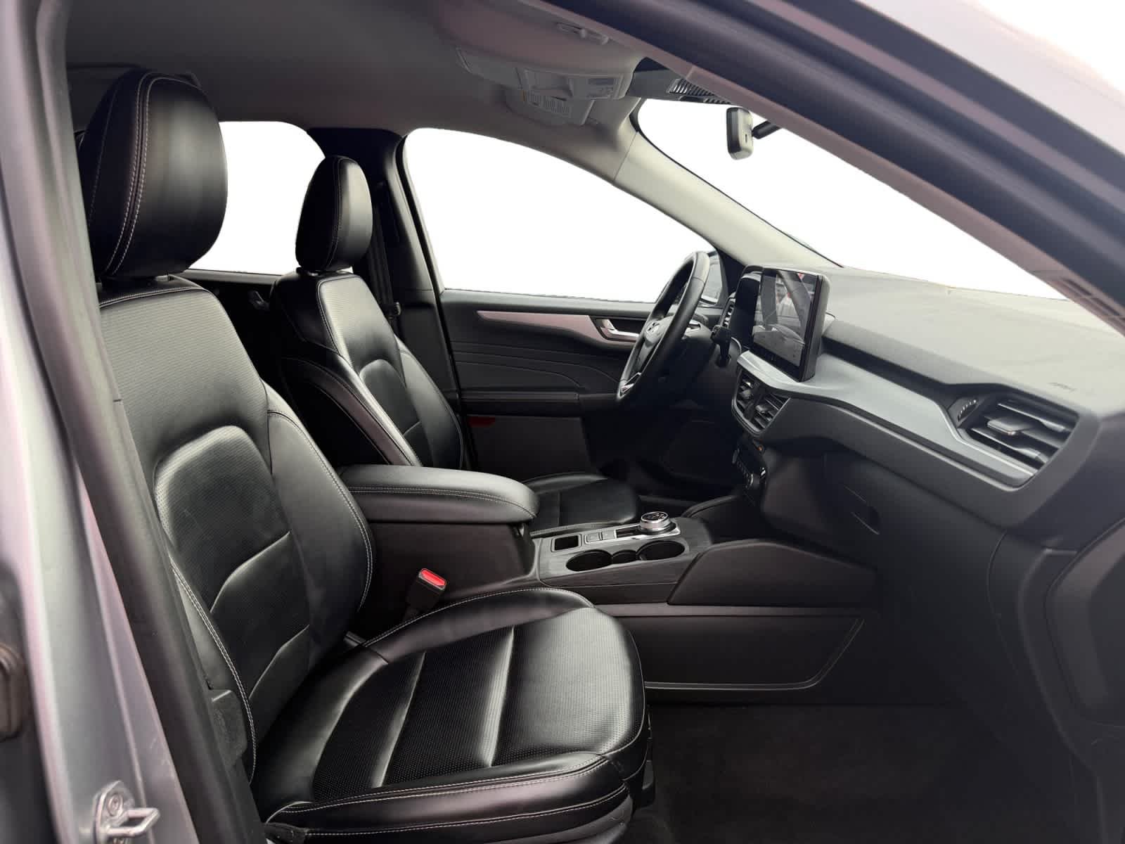 Used 2024 Iconic Silver Ford Platinum image 17