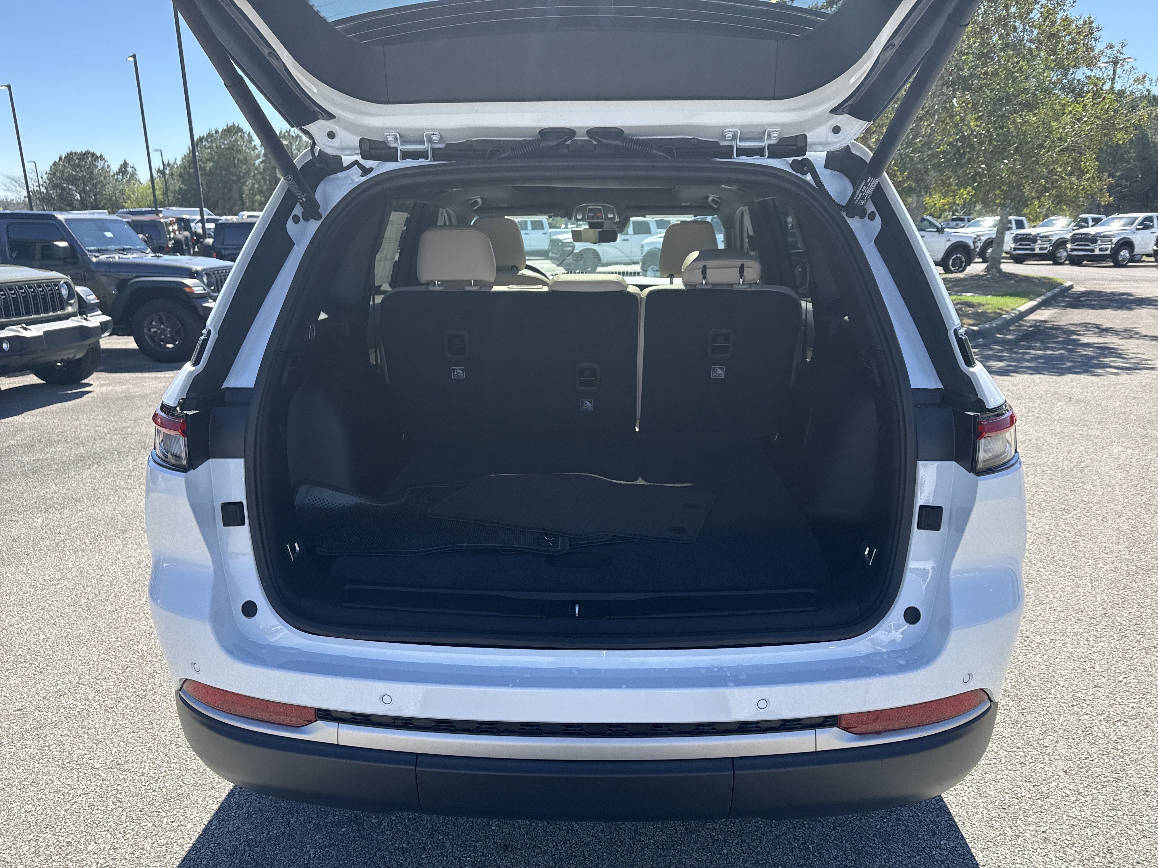 New 2026 Bright White Clearcoat Jeep Limited image 20