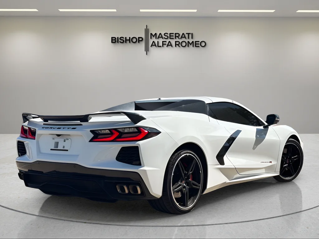 Used 2022 White Chevrolet Stingray image 8