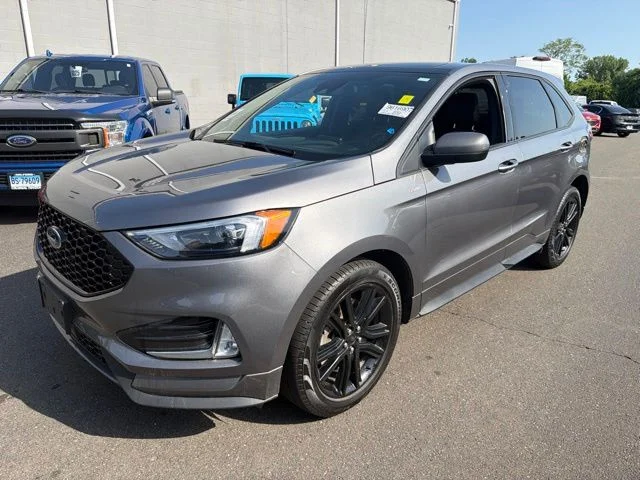 Used 2024 Gray Metallic Ford ST Line image 3