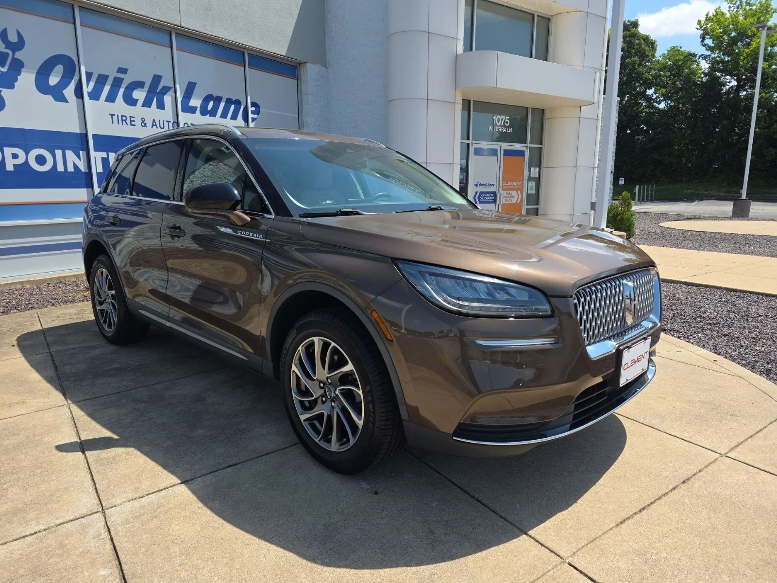 Used 2022 Smoke Metallic Lincoln Standard image 3