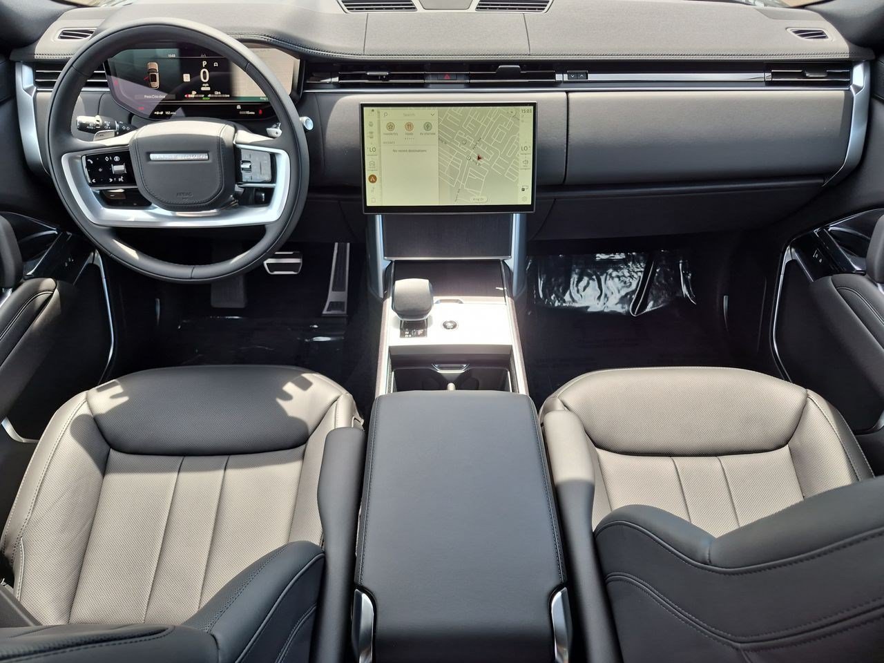 New 2026 Carpathian Grey Premium Metallic Land Rover SE image 22