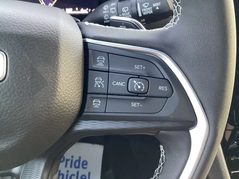 2025 Jeep Grand Cherokee Laredo - Photo 34