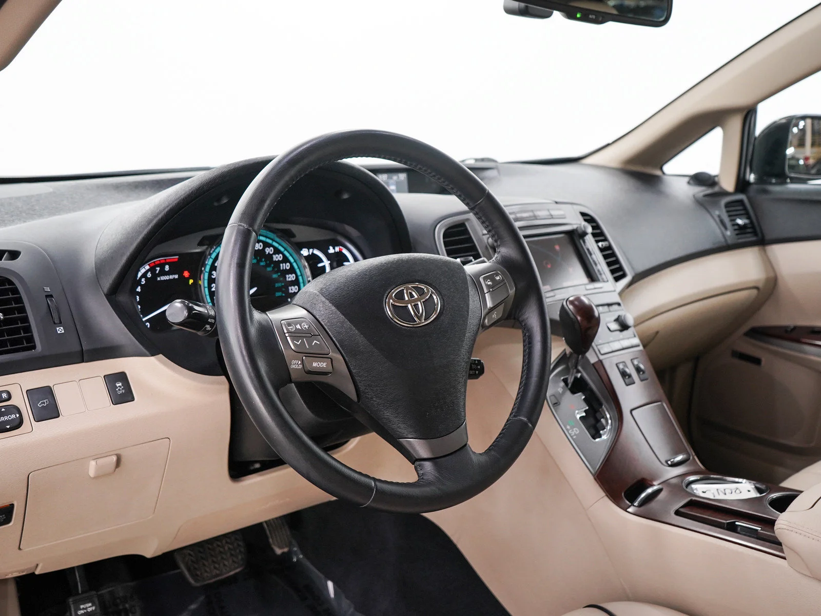 Used 2009 Black Toyota wagon 4d image 26