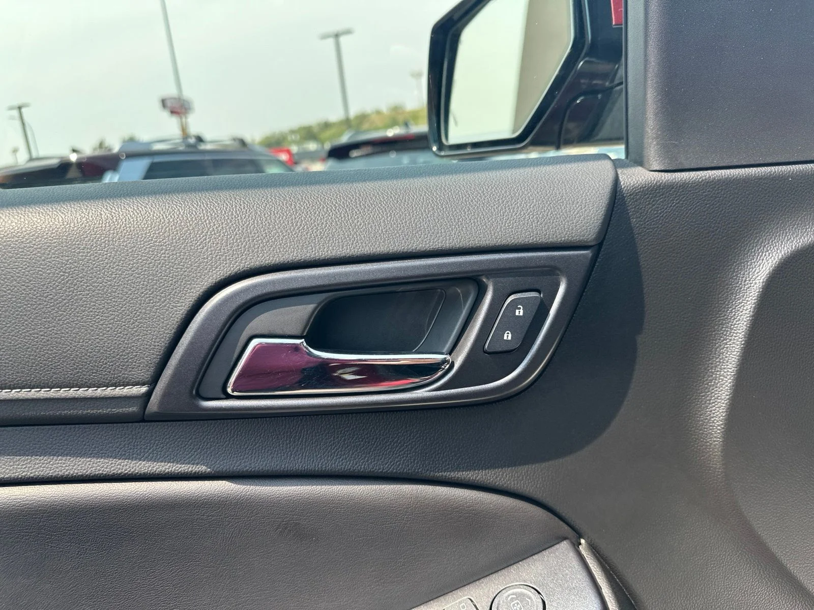 Used 2018 Red GMC SLT image 17