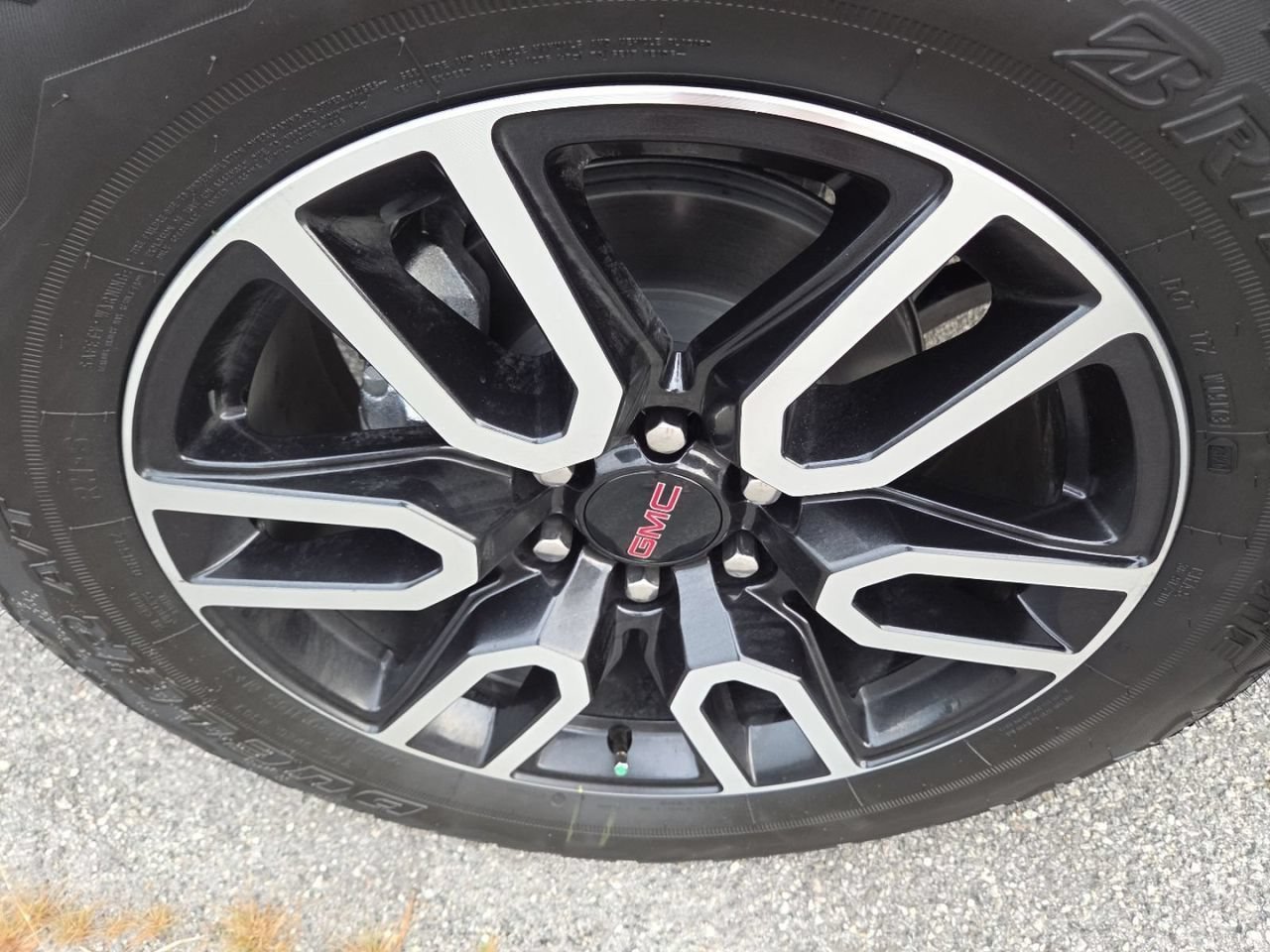 New 2026 Onyx Black GMC AT4 image 15