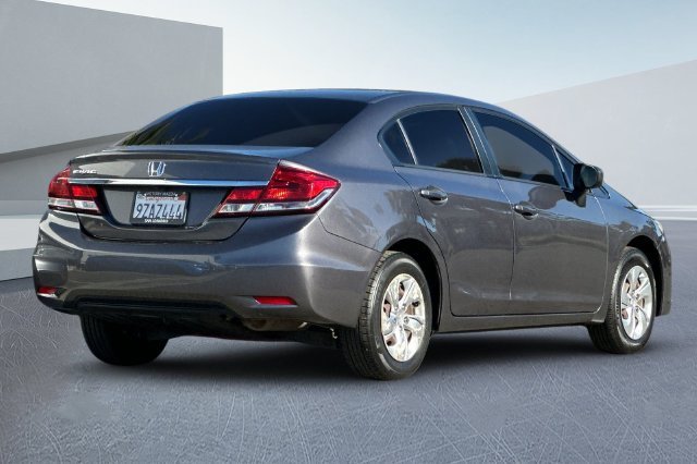 Used 2015  Honda LX image 4