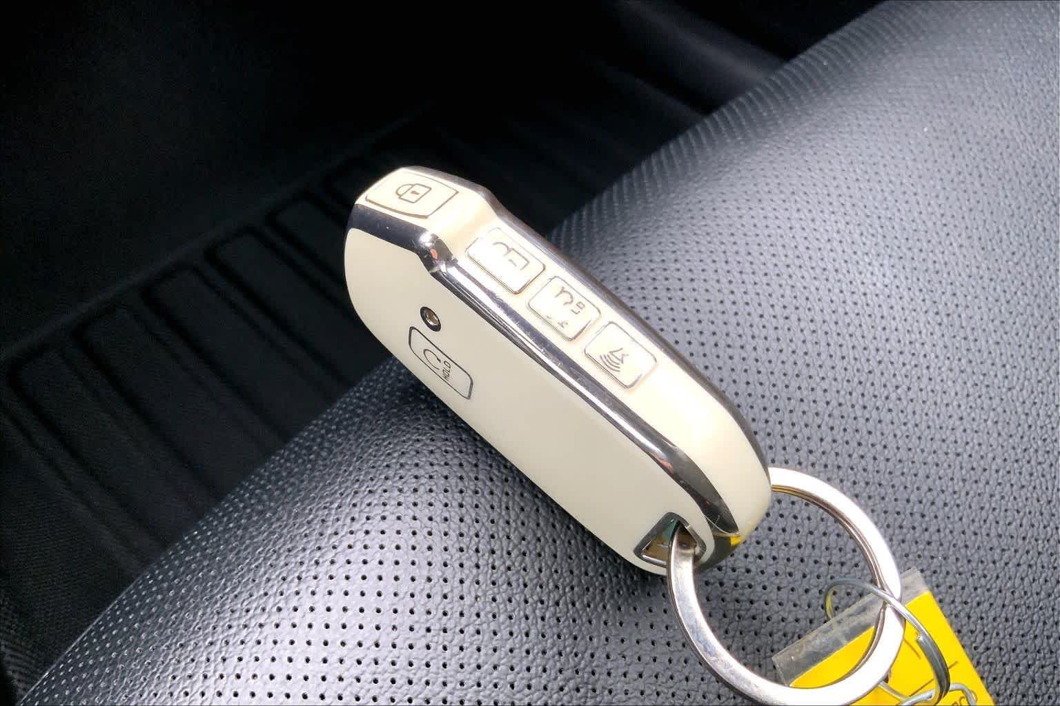 Used 2023 Glacial White Pearl Kia X-Pro Prestige image 15