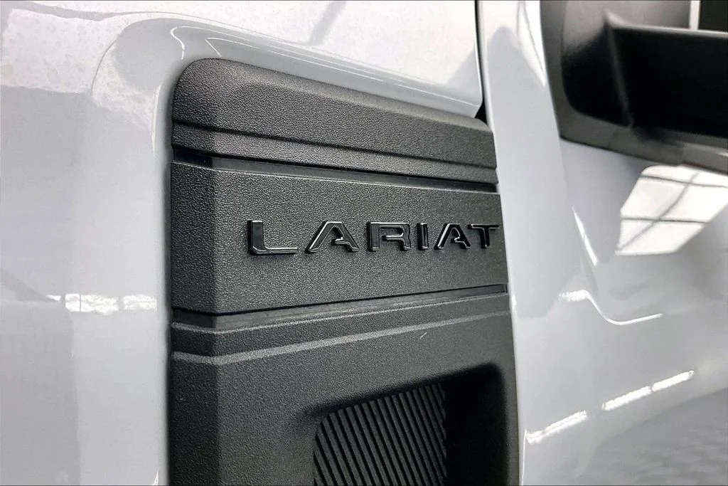 Certified Used 2025 White Metallic Ford Lariat image 8