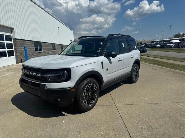 New 2026 Space White Metallic Ford Outer Banks image 10