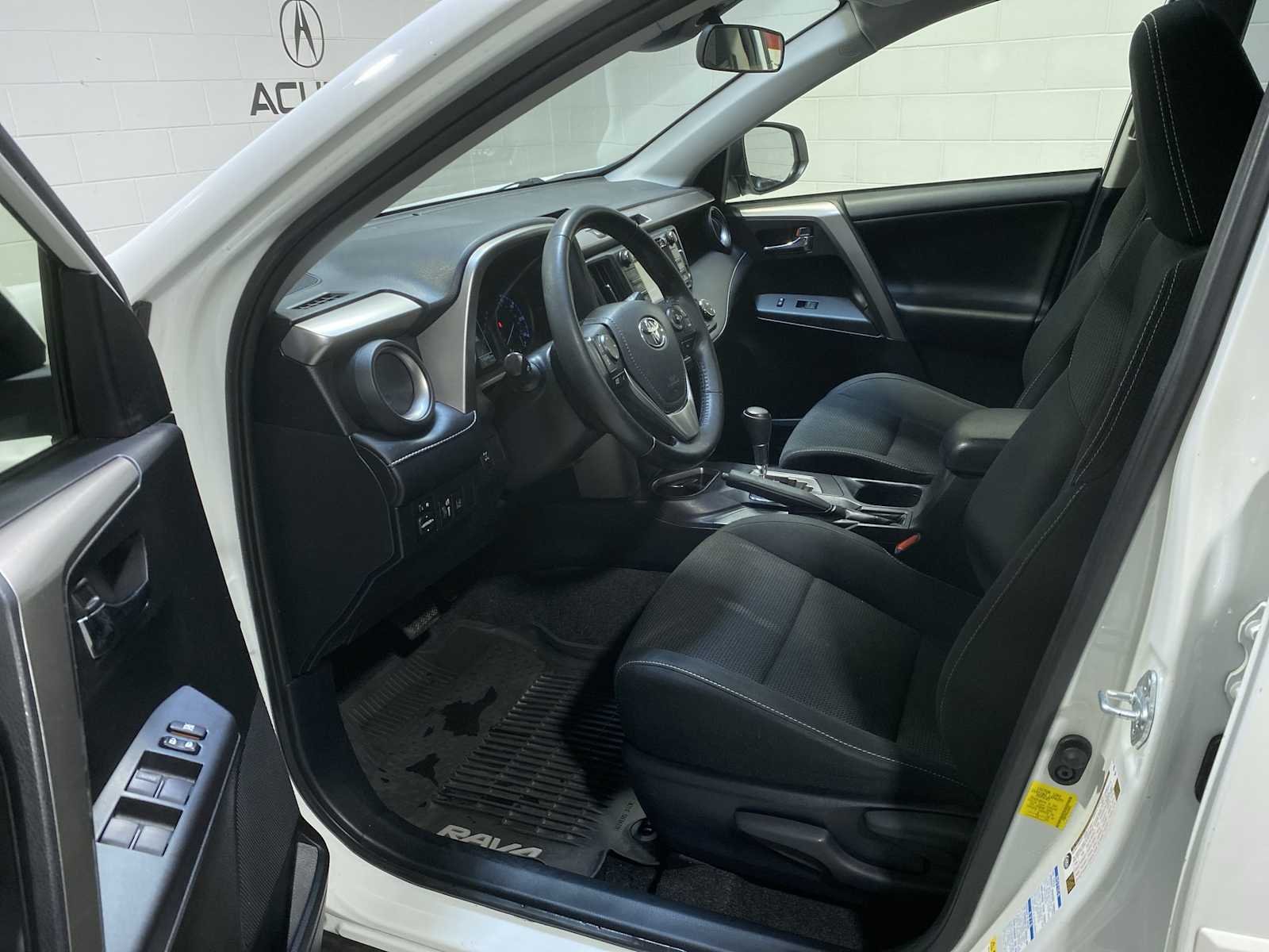 Used 2018 Toyota RAV4 XLE with VIN JTMRFREV3JJ254537 for sale in Verona, NJ