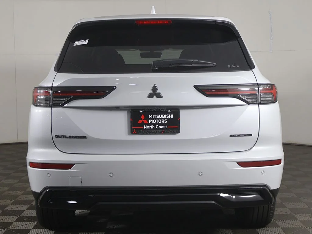 New 2026 White Mitsubishi LE 1.5T S-AWC image 12
