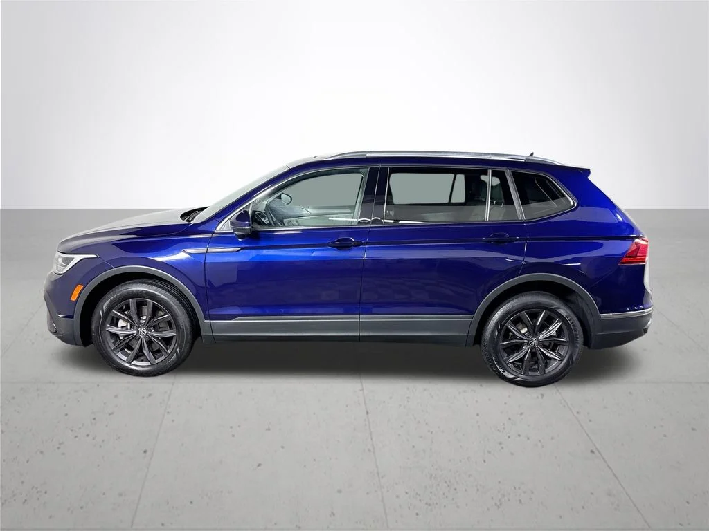 Used 2022 Blue Volkswagen 2.0T SE image 9
