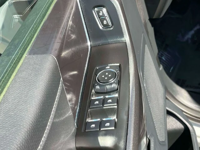 Used 2023 Avalanche Ford XLT image 26