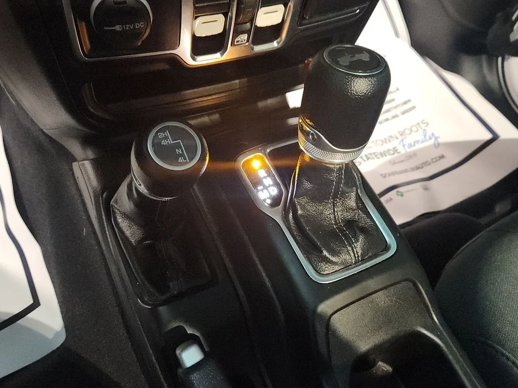 Used 2024 White Jeep Sport S image 23