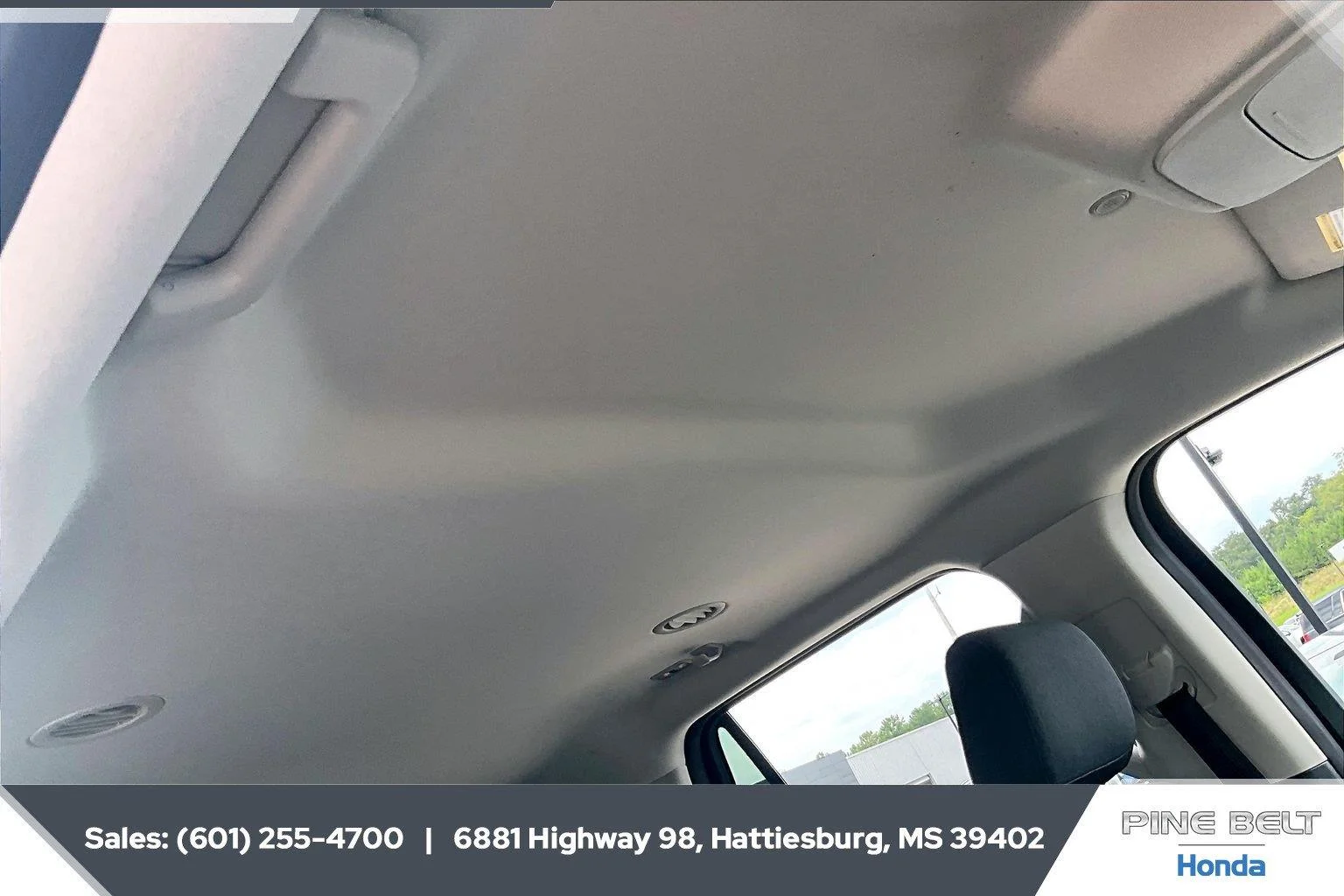 Used 2025 Oxford White Ford Active image 16